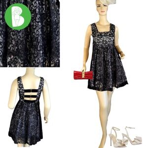 ALICE + OLVIA BLACK, CREAM AND WHITE LACE EMPIRE WAIST A-LINE LACE DRESS (6)